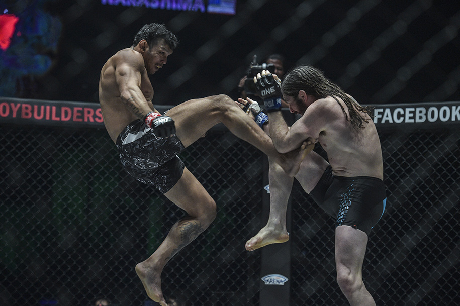 James Nakashima và trận thắng nhảm nhất lịch sử ONE Championship James Nakashima và trận thắng nhảm nhất lịch sử ONE Championship